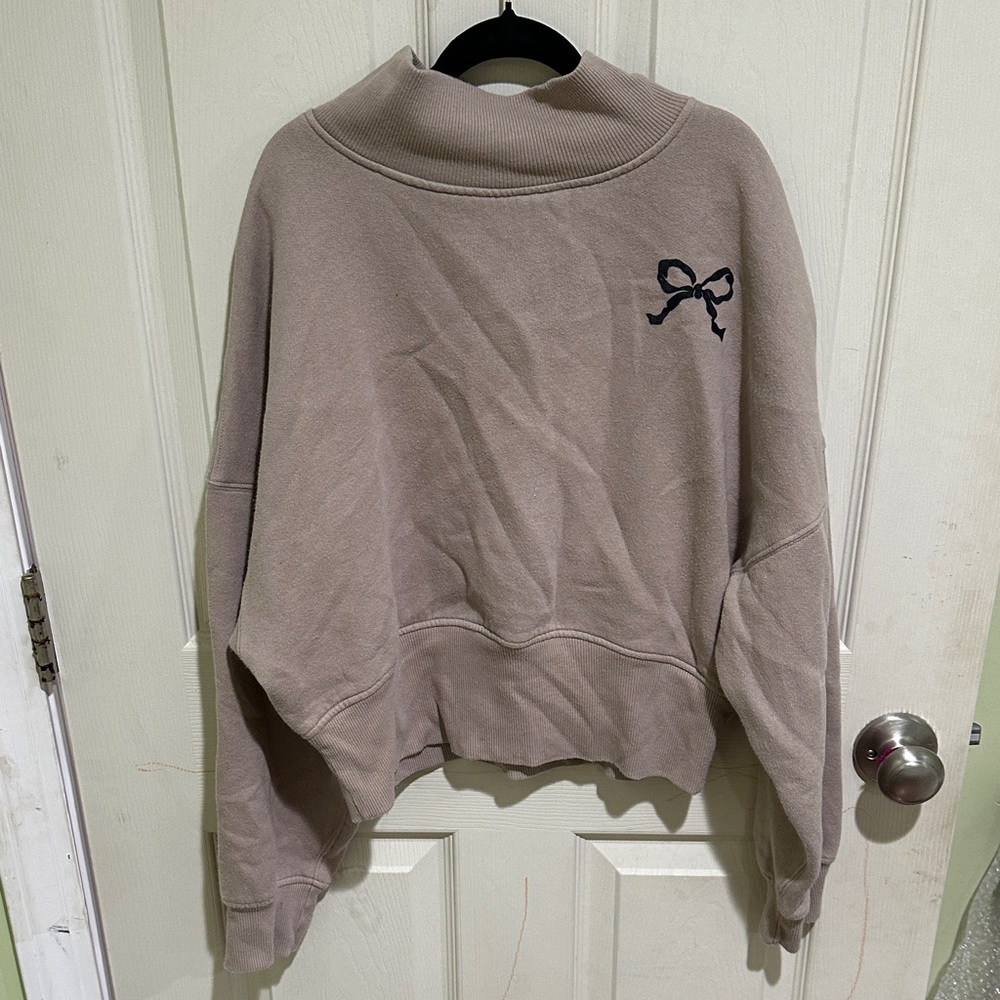 Wild Fable Beige Sweatshirt with Black Bow Accent